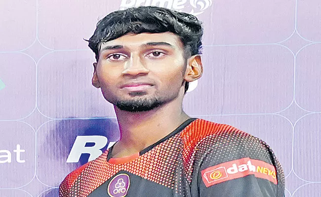 Hyderabad Black Holes Won Match Vs Kolkata Thunderbolts Prime Volleball - Sakshi