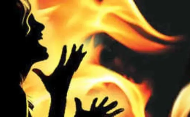 Physically Challenged Woman Eet Ablaze In Narayanapet - Sakshi