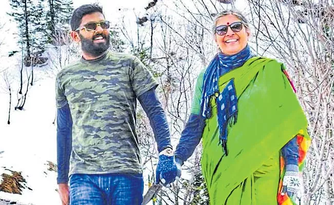 Travel: Kerala Sarath With His Mother Travelling Around World Intresting Story - Sakshi