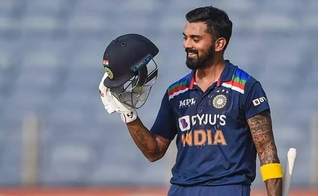 KL Rahul Moves To Fourth In ICC T20 Rankings - Sakshi