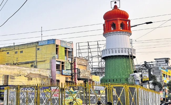 National flag colors for Jinnah tower At Guntur - Sakshi