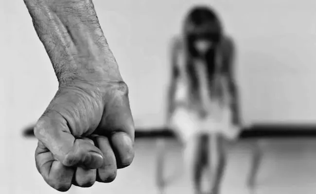 Four Youth Molestation Minor Girl Karnataka - Sakshi