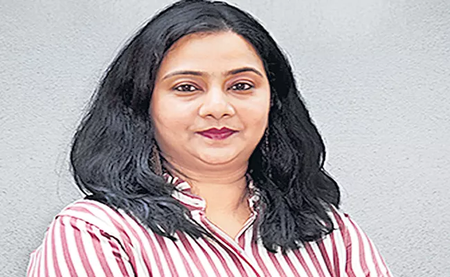 journalist turned entrepreneur is building a social media platform exclusively for women - Sakshi