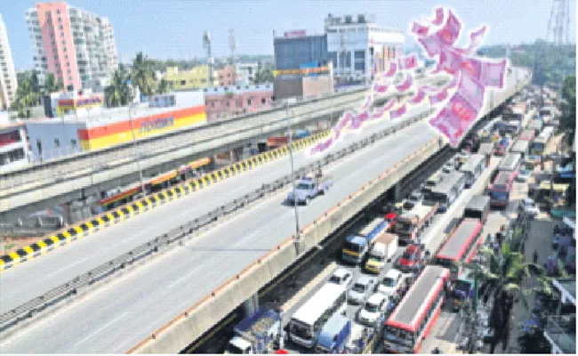 Bengaluru Goraguntepalya Flyover Unsafe due to Poor Quality Work - Sakshi