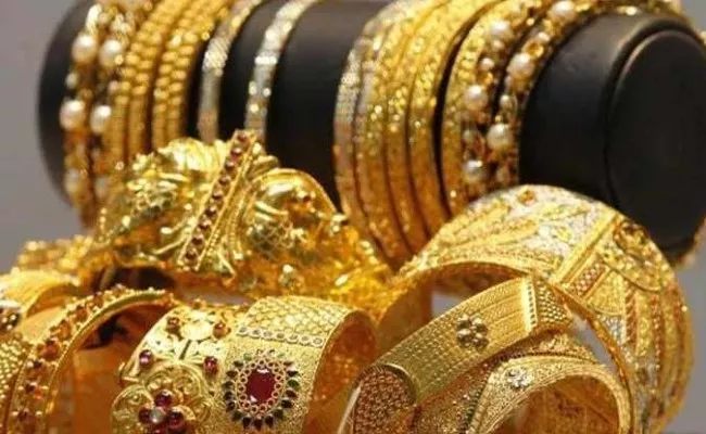 Gold Prices Surge To Highest in a Year, Jump RS 1400 Per 10 Gram on FEB 24 - Sakshi