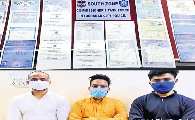 Another Fake Certificate Gang Held In Hyderabad - Sakshi