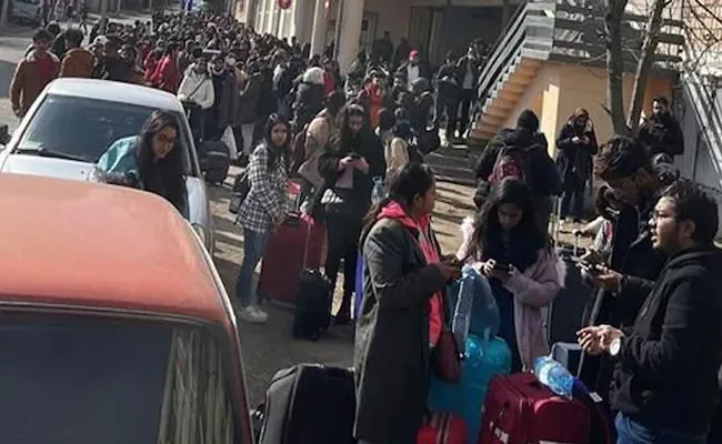 Forty Indian Students Managed To Walk Ukraine Poland Border  - Sakshi