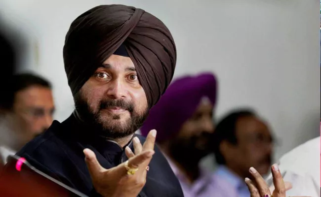 Road rage Case: Navjot Sidhu Gets 2 Weeks For Reply From SC - Sakshi