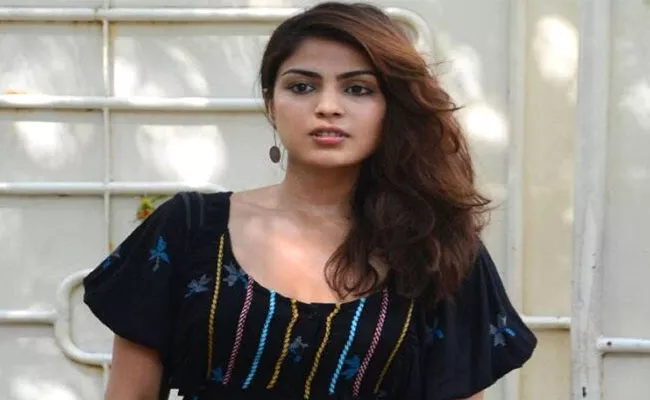 Rhea Chakraborty Said She Learnt How To Live In Present - Sakshi