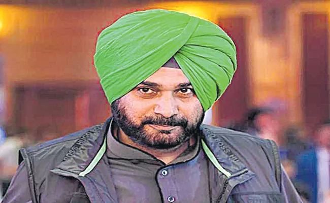 Supreme Court Asks Navjot Singh Sidhu To File Reply In Two Weeks - Sakshi