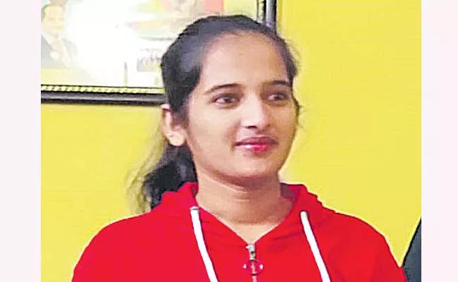 Indian Medical Student Requests To Rescue From Ukraine - Sakshi