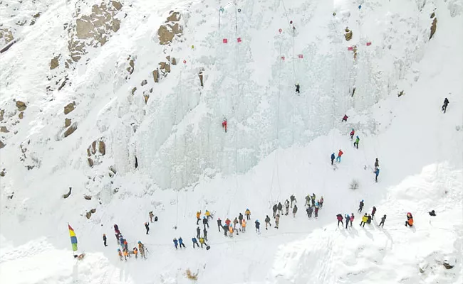 Ice Wall Climbing Race Organised by ITBP In Ladakh - Sakshi