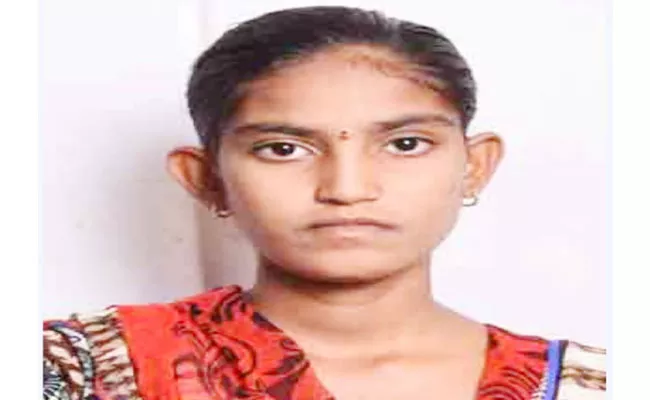 Woman Assassinated Her Own Daughter With Lover in YSR District - Sakshi