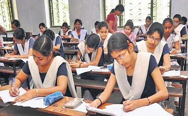 Andhra PradeshTenth Board Exams to be held April or May - Sakshi