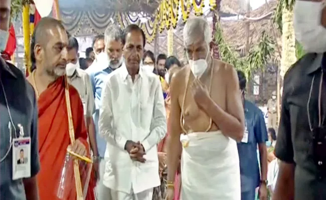 CM KCR Attend Statue Of Equality Celebrations At Muchintal - Sakshi