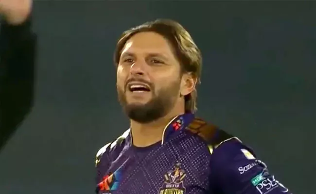 Fans Troll Shahid Afridi Worst Entry PSL 2022 Viral - Sakshi