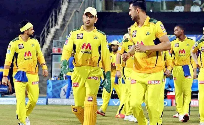 CSK Team eyeing Du Plessis, Deepak Chahar, Shardul Thakur in IPL Auction Says Reports - Sakshi