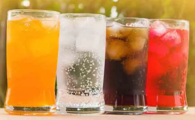 Maintain Distance Cool Drinks In Summer - Sakshi