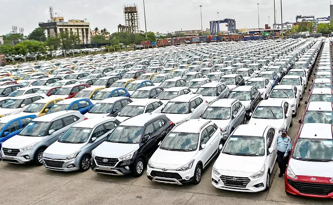 Passenger Vehicle Sales Down Due To Chip Shortage - Sakshi