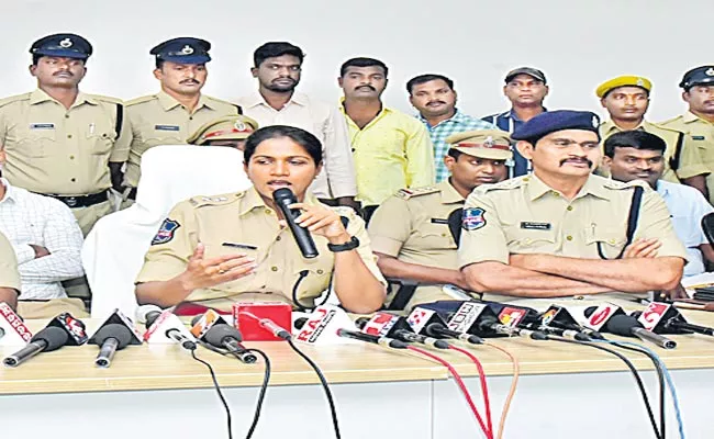 Police Crack Down On Siddipet Shooting Case - Sakshi