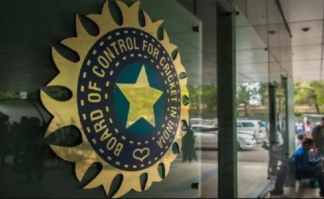 Ranji Trophy 2022: BCCI Permits 20 players, 2 Covid Reserves - Sakshi