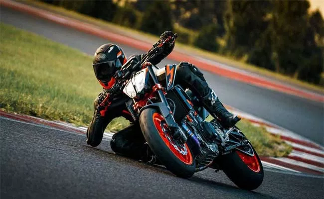 2022 KTM 890 Duke R: Details Explained - Sakshi