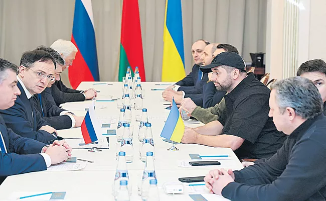 Ukraine-Russia talks end incomplete - Sakshi