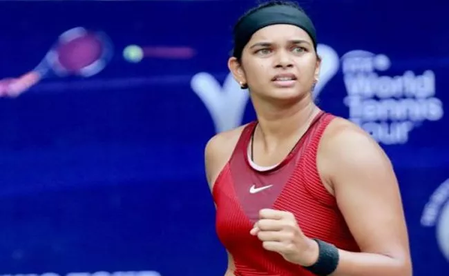 Telngana Athlete Sowjanya Bavisetti Qualify Main Draw In ITAF - Sakshi