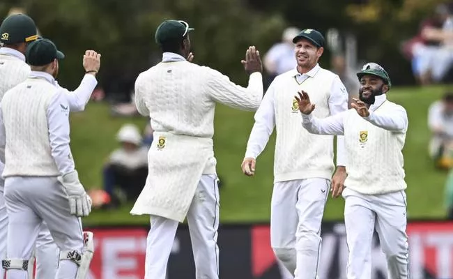 South Africa beats New Zealand by 198 runs - Sakshi