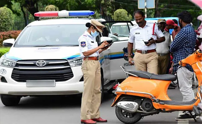 TS EChallan Discount: Good Response Of Clearing Traffic Challans - Sakshi