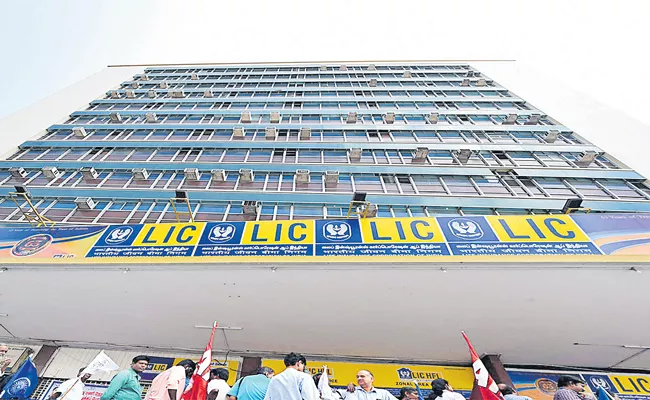 LIC IPO Gets Green Signal From Sebi - Sakshi