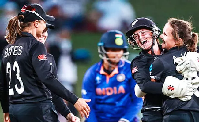 ICC Women ODI World Cup 2022: New Zealand Beat India By 62 Runs - Sakshi