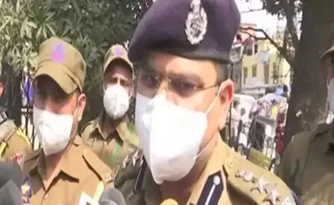 1Destroy 7 Injured In Blast Outside Court Complex In Udhampur  - Sakshi