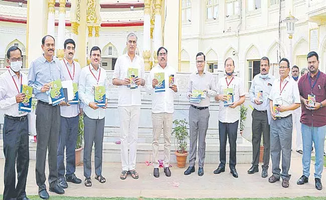 Harish Rao And Errabelli Dayakar Rao Launched Palle Pragathi Diary 2022 - Sakshi