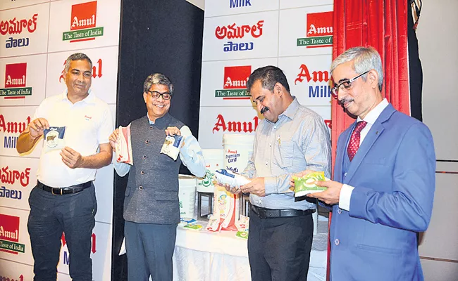 Amul fresh milk and yoghurt products into market - Sakshi