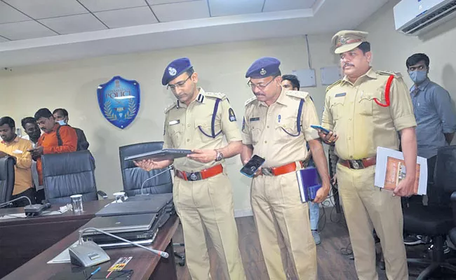 Hyderabad: Police Warns Chance Of Arrest In Cyber Crime Telecallers - Sakshi