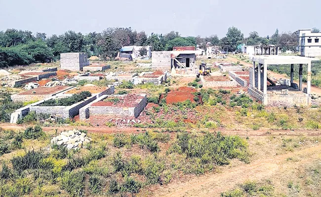 Huge platform for infrastructure creation in Jagananna colonies - Sakshi