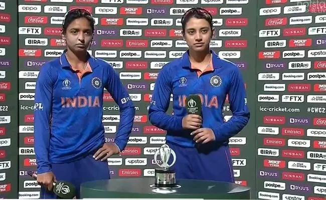 Smriti Mandhana shares her player of the match award with Harmanpreet Kaur - Sakshi