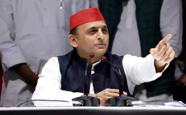 Sp Chief Akhilesh Yadav Azam Khan Likely To Resign As Mla Lucknow - Sakshi