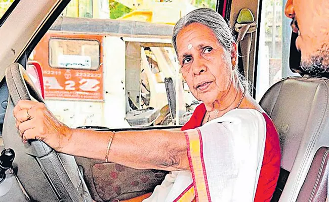 71 year old Radhamani has license for driving 11 categories - Sakshi