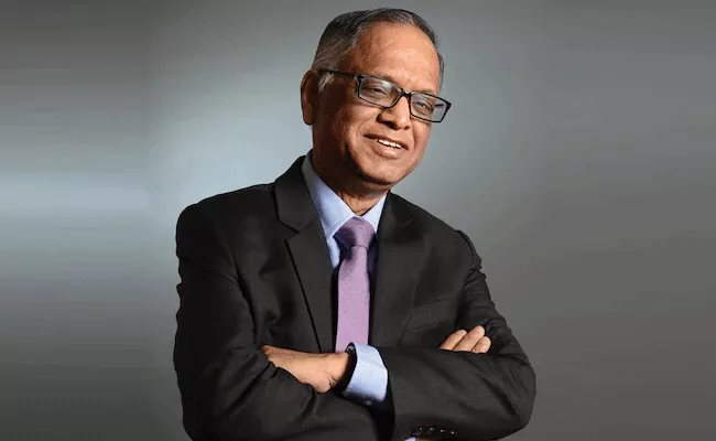 Narayana Murthy wants employees back in offices at the earliest - Sakshi