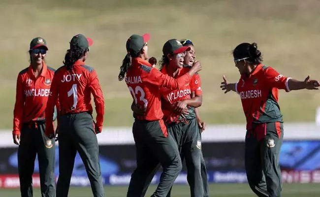 Bangladesh beat Pakistan by 9 runs In Womens World Cup - Sakshi