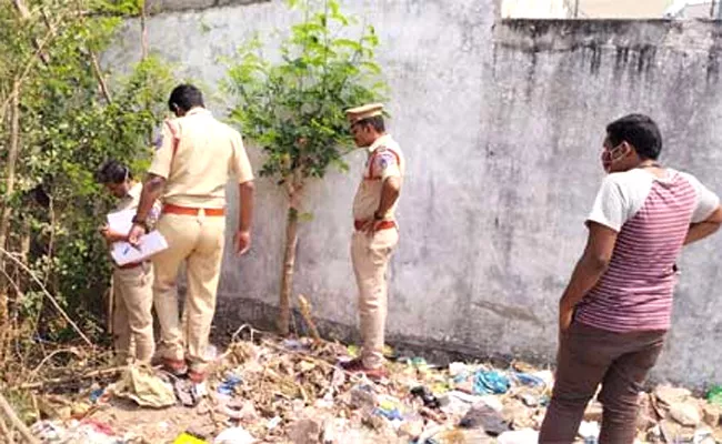 Stray Dog Found With Newborn Severed Head In Hyderabad - Sakshi