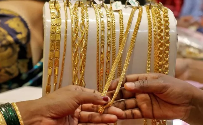 Gold Price 15 March 2022: Gold Gets Cheaper, Prices Fall Over RS 500 - Sakshi