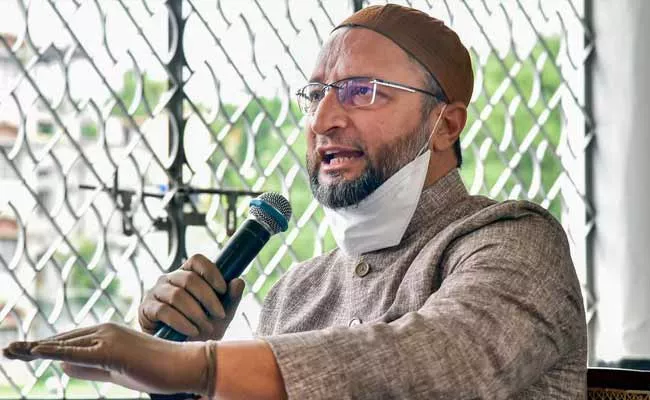 Asaduddin Owaisi Reacts On Karnataka HC Hijab Verdict - Sakshi