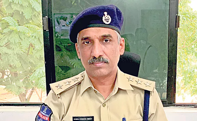 Realtors Double Murder: Ibrahimpatnam ACP Attached to Head Quarters - Sakshi