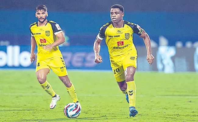 Hyderabad Football Club Enters Final Indian Super League - Sakshi