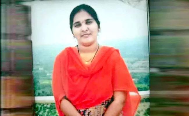 Young Woman Committed Suicide In Nalgonda District - Sakshi