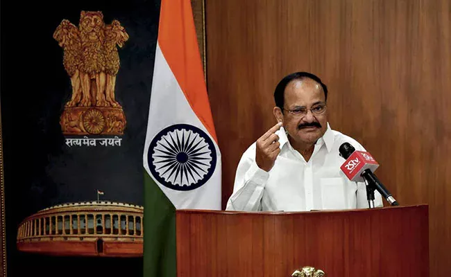 Venkaiah Naidu Said Give Up Colonial Mindset Pride Indian Identity - Sakshi