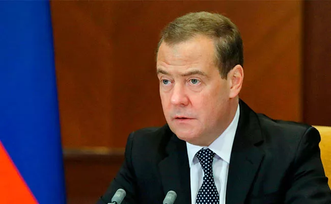 Dmitry Medvedev Warns France That Economic Real Wars - Sakshi